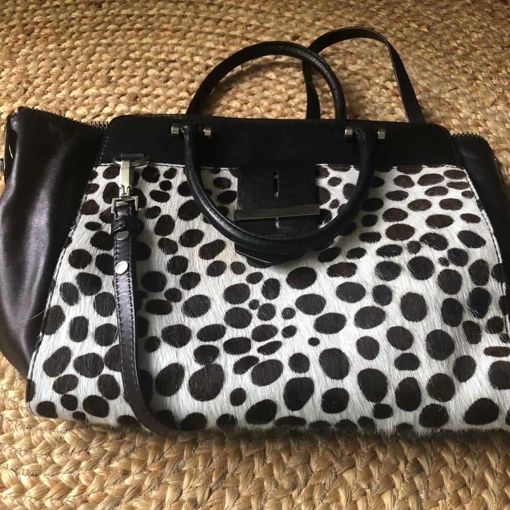 Milly Tote - Picture 2 of 9